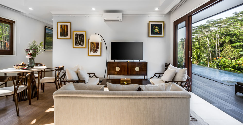 Pala Ubud - Villa Seraya A - Cosy modern classic interior living spaces